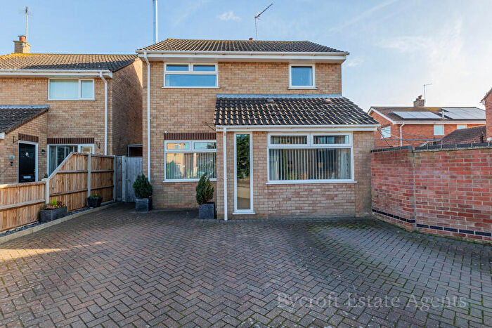 3 Bedroom Detached House For Sale In Barleycroft, Hemsby, NR29