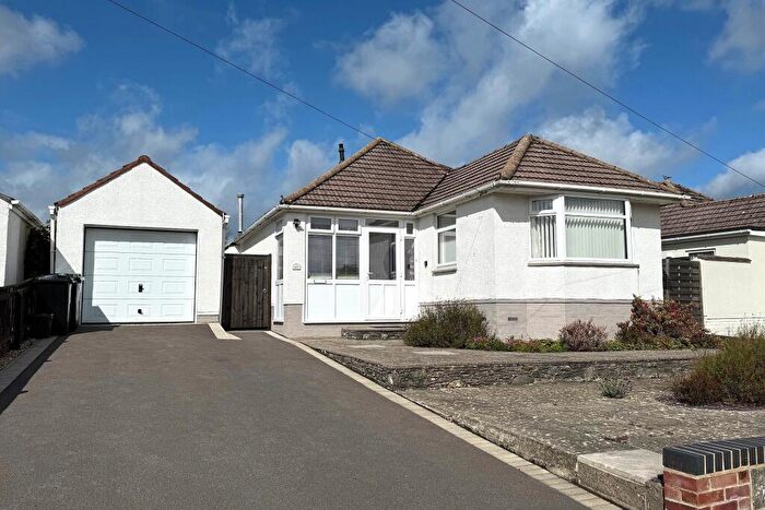 2 Bedroom Bungalow For Sale In Osborne Road New Milton, BH25