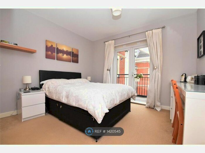 2 Bedroom Flat To Rent In Cochrane Drive, Dartford, DA1