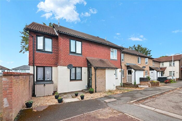 4 Bedroom End Of Terrace House For Sale In New Garden Drive, West Drayton, Middlesex, UB7