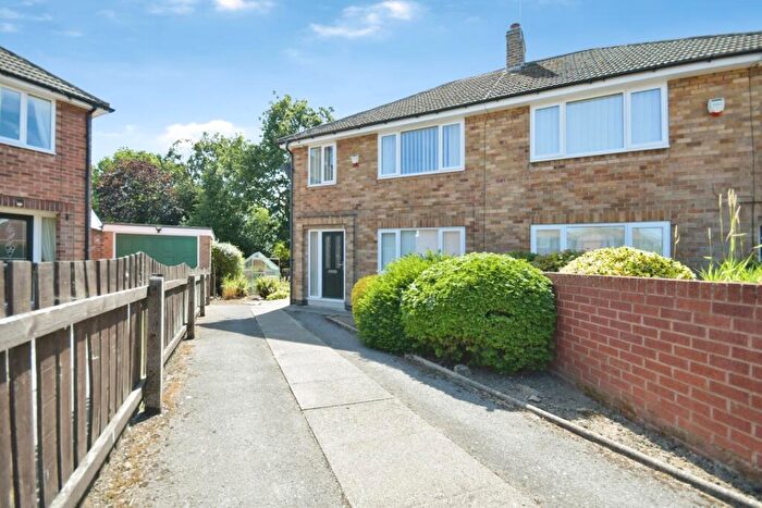 3 Bedroom Semi-Detached House For Sale In Heather Close, Calow, Chesterfield, Derbyshire, S44