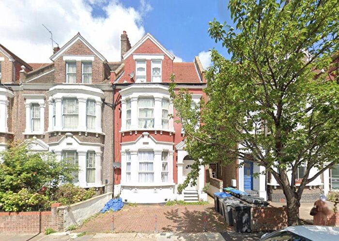 2 Bedroom Flat To Rent In Buckley Road, London, NW6