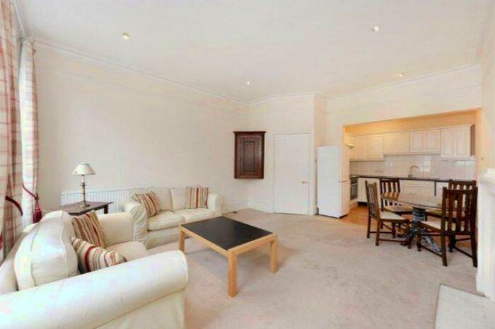 2 Bedroom Apartment To Rent In Bell Street, Marylebone, London, NW1