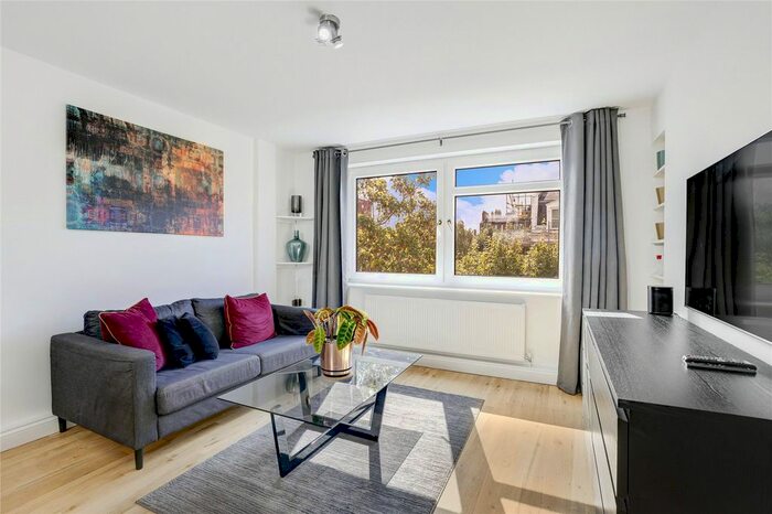 1 Bedroom Flat To Rent In Earls Court Square, Earls Court, SW5