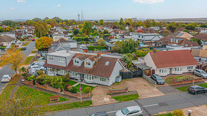 5 Bedroom Semi-Detached House For Sale In Appleton Road, Benfleet, SS7