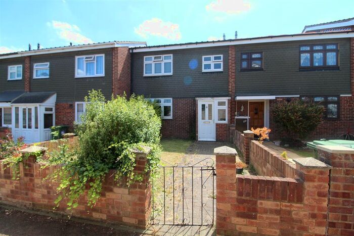 3 Bedroom Terraced House To Rent In Elmhurst Drive, Hornchurch, RM11