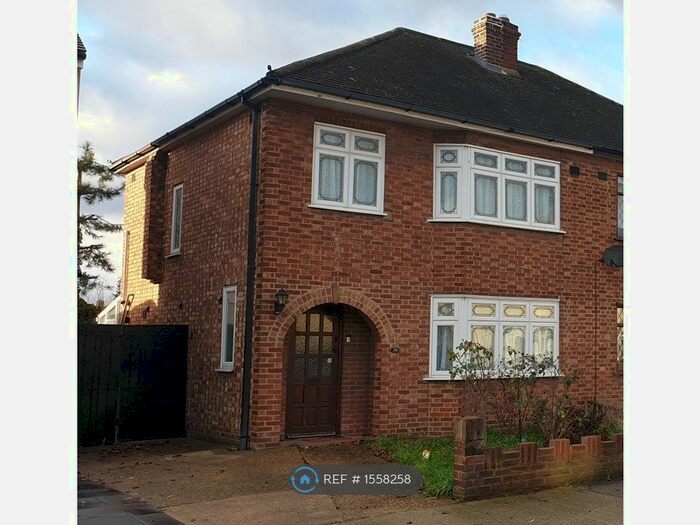 3 Bedroom Semi-Detached House To Rent In Maclennan Avenue, Essex, RM13