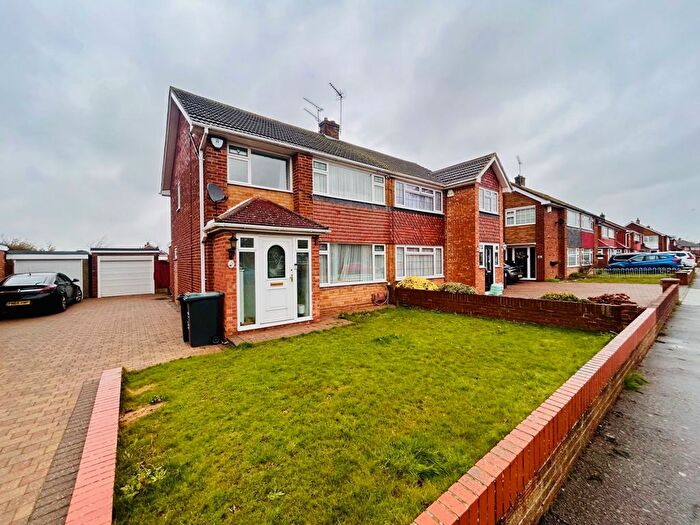 3 Bedroom Semi Detached House For Sale In Imperial Drive, Gravesend, DA12