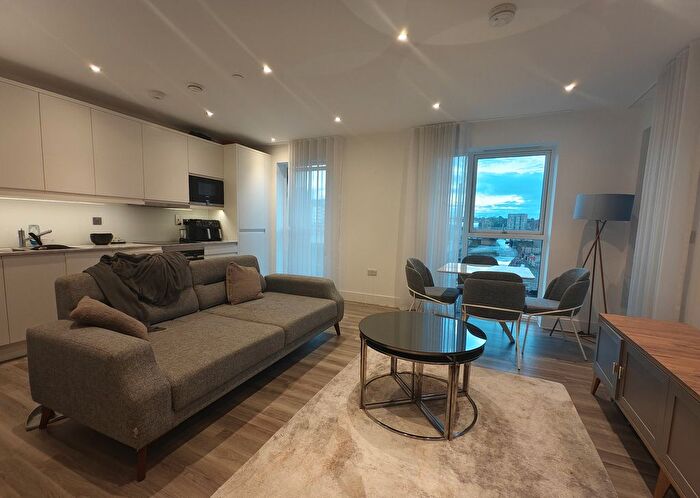 1 Bedroom Flat To Rent In Colindale Gardens, London, NW9