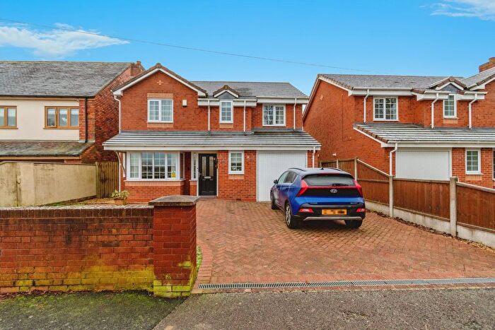 4 Bedroom Detached House For Sale In Nest Common, Pelsall, West Midlands, WS3