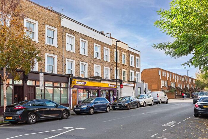 1 Bedroom Flat For Sale In Mackenzie Road, Caledonian Road, London, N7