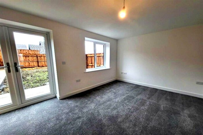 3 Bedroom Semi Detached House To Rent In Yardley Close, Leyland, Lancashire, PR25