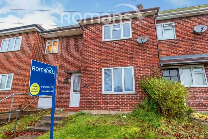 4 Bedroom Semi-Detached House To Rent In Stanmore, Winchester, SO22