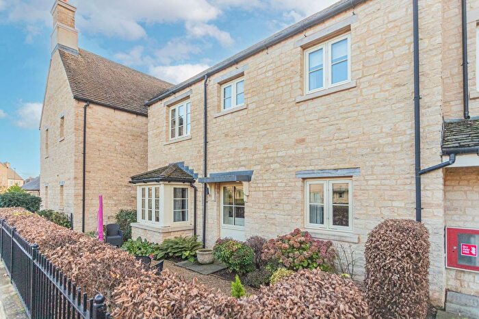 1 Bedroom Flat For Sale In Lewsey Court, Tetbury, GL8