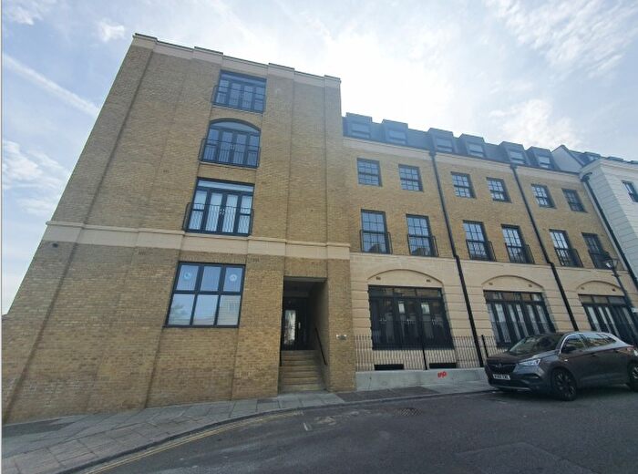 1 Bedroom Flat To Rent In Queensbridge Drive, Ramsgate, CT11