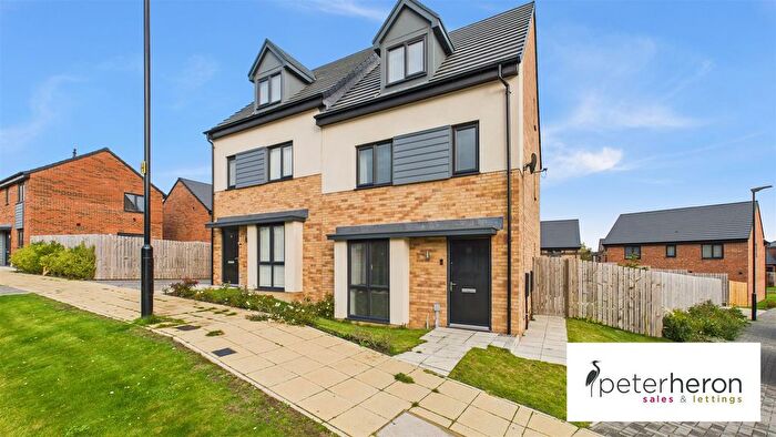 4 Bedroom Semi-Detached House For Sale In Greenchapel Way, Potters Hill, Sunderland, SR3