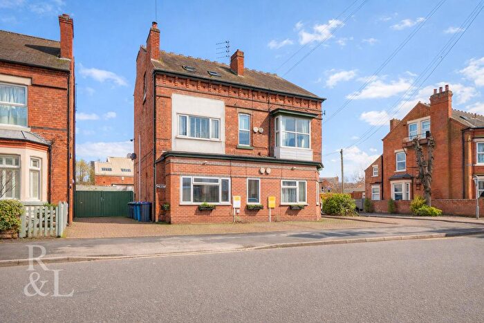 1 Bedroom Flat For Sale In Trent Boulevard, West Bridgford, Nottingham, NG2