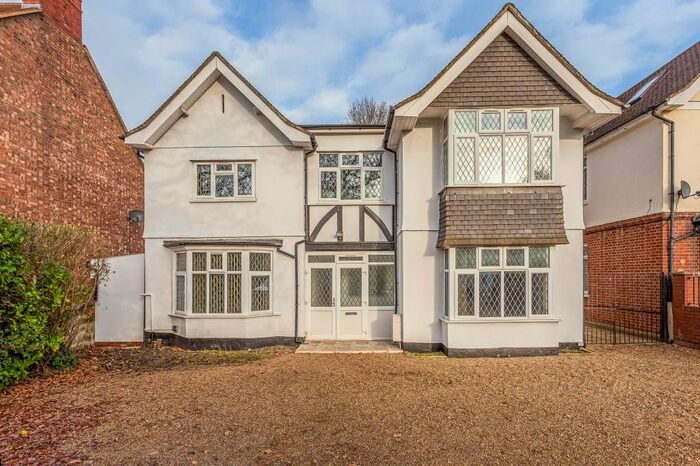 4 Bedroom Detached House To Rent In Uxbridge Road, Harrow Weald, Harrow, HA3