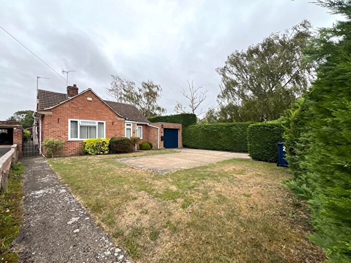 4 Bedroom Detached Bungalow For Sale In Desborough Road, Hartford, Huntingdon, PE29