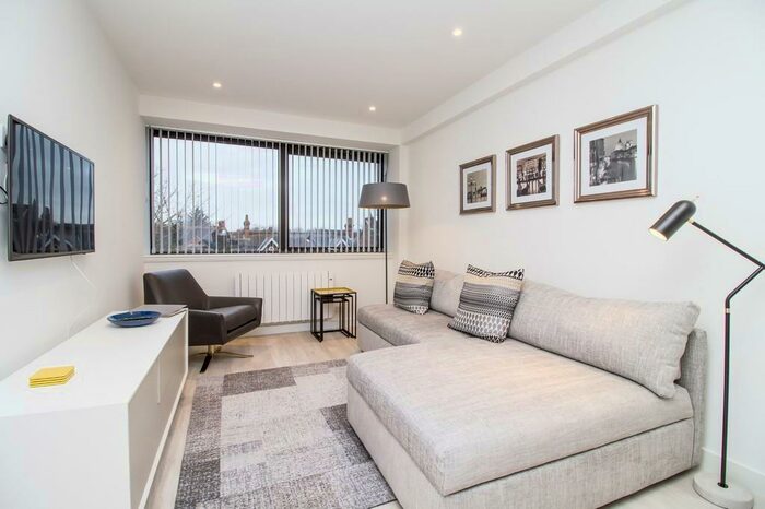 1 Bedroom Apartment To Rent In Banbury Road, Summertown, OX2