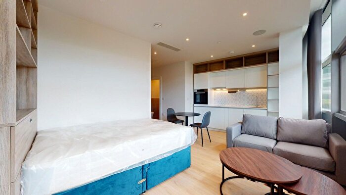 Studio To Rent In Park Lane, Croydon, CR0