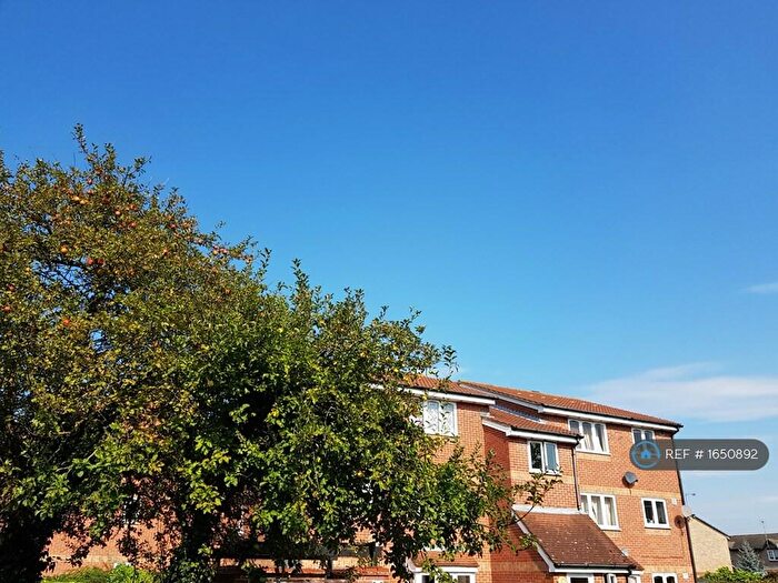 1 Bedroom Flat To Rent In Sandon Close, Rochford, SS4
