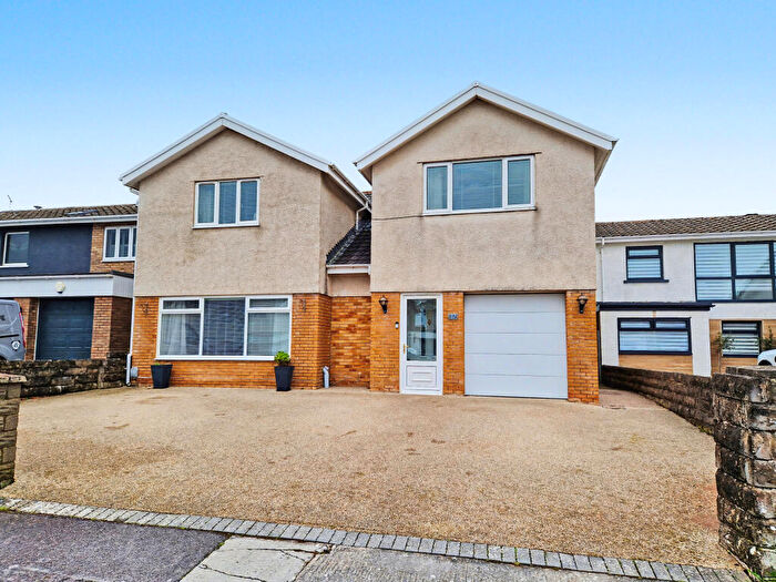 5 Bedroom Detached House For Sale In Rest Bay Close, Rest Bay, Porthcawl, CF36