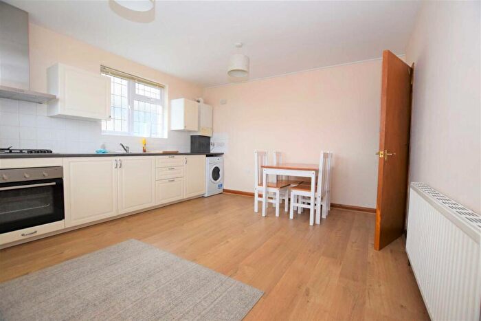 1 Bedroom Flat To Rent In Audley Road, Hendon, NW4
