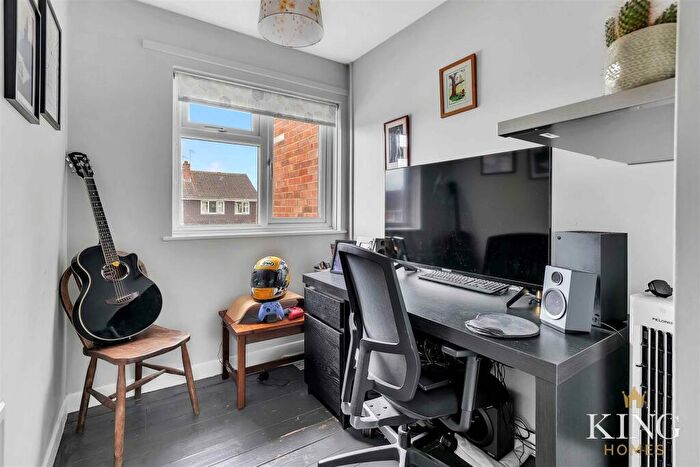 3 Bedroom Terraced House For Sale In Drayton Avenue, Stratford-Upon-Avon, CV37