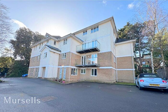 2 Bedroom Flat For Sale In North Road, Poole, BH14