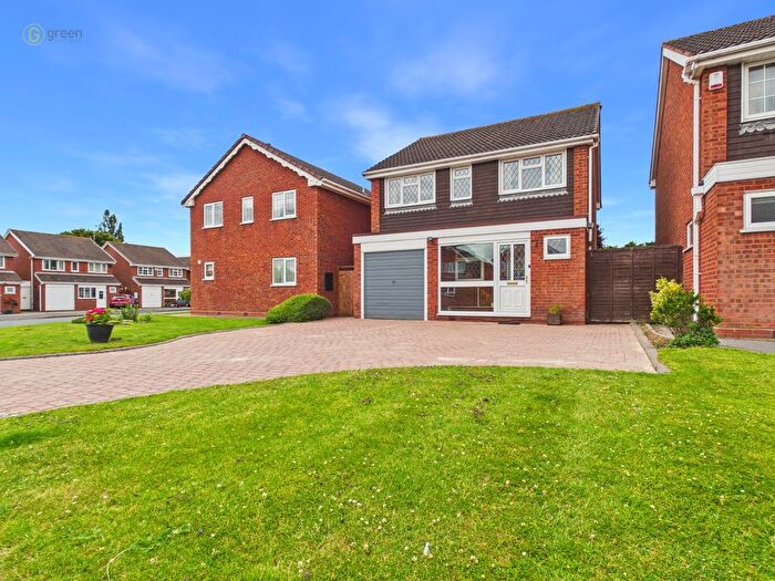 3 Bedroom Detached House For Sale In Park Hall Crescent, Castle Bromwich, B36