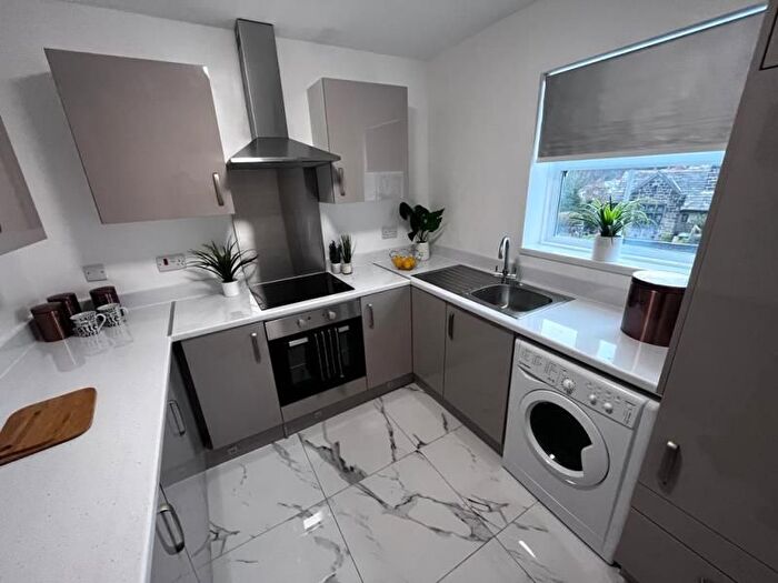 2 Bedroom Flat To Rent In The Cricketers, Leeds, LS5