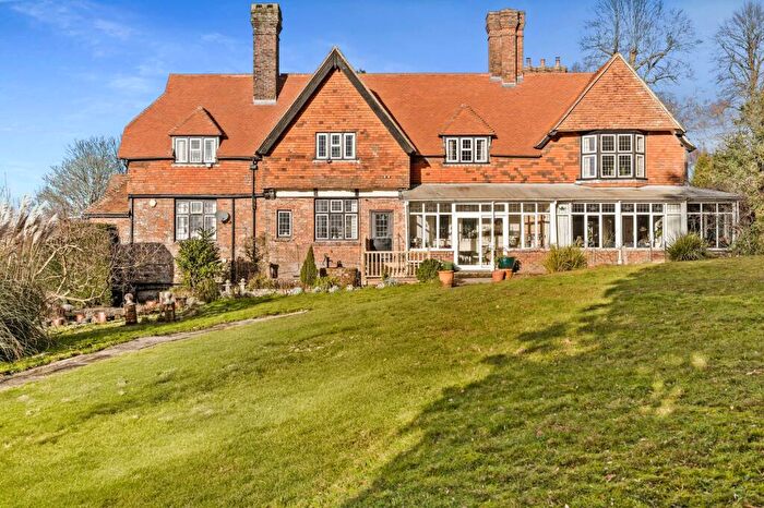 5 Bedroom Property For Sale In Ship Street, East Grinstead, RH19