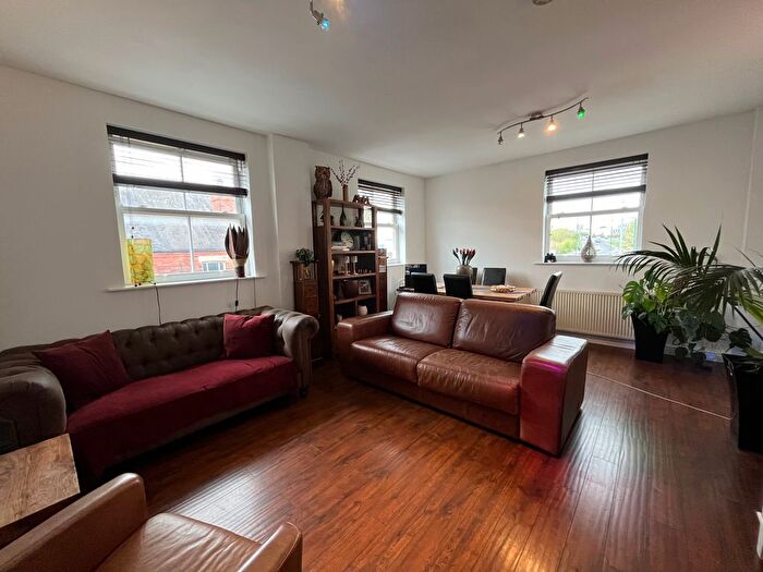 3 Bedroom Flat To Rent In Moreland Street, Nottingham, NG2
