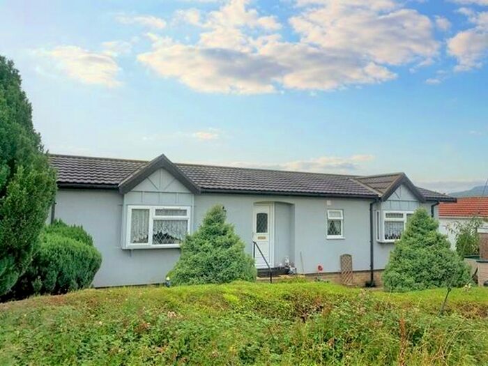 2 Bedroom Mobile/park Home For Sale In The Orchard, Otter Valley Park, Honiton, EX14
