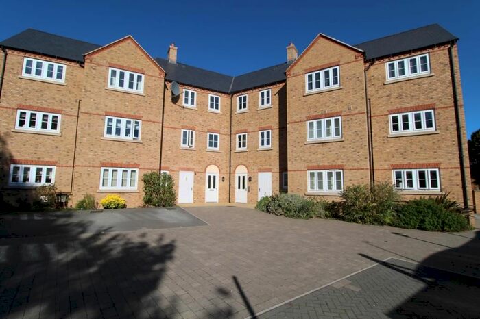 1 Bedroom Flat To Rent In Sovereign Court, Kings Lane, St Neots, Cambridge, PE19