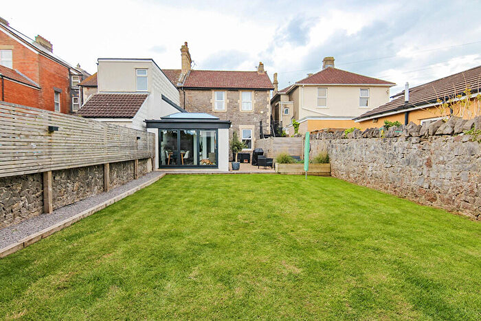 2 Bedroom Flat For Sale In Walliscote Road, Weston-super-Mare, BS23