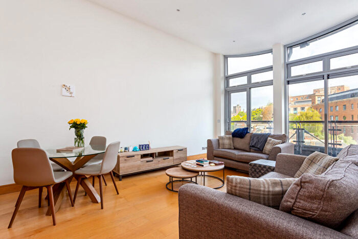 2 Bedroom Flat For Sale In Park Row, Bristol, BS1