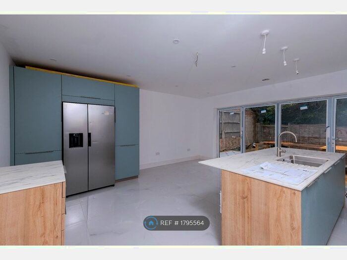 5 Bedroom Detached House To Rent In Stock Orchard Crescent, London, N7