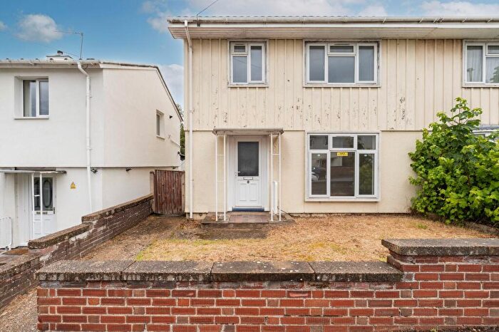 3 Bedroom Semi-Detached House For Sale In Malbrook Road, Norwich, NR5