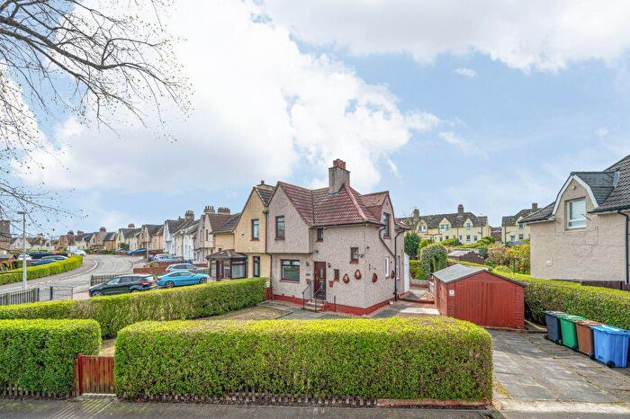 3 Bedroom Semi Detached House For Sale In Backmarch Road, Rosyth, KY11