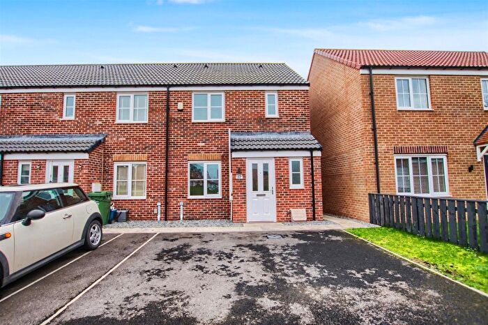 3 Bedroom End Of Terrace House For Sale In Ermin Close, Ingleby Barwick, TS17