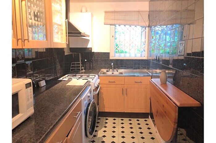 1 Bedroom Flat To Rent In Victoria Road, Hendon, London, NW4