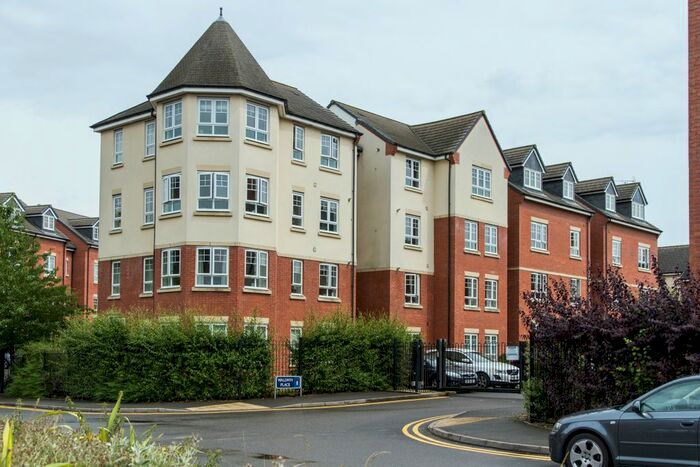 2 Bedroom Property To Rent In Wallwin Place, Warwick, CV34
