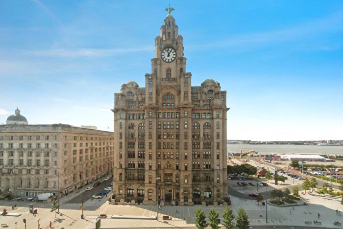 2 Bedroom Flat For Sale In Water Street, Liverpool, Merseyside, L3