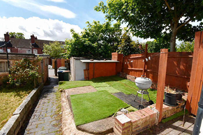 3 Bedroom Terraced House For Sale In Colchester Street, Coventry, CV1 - Photo 13