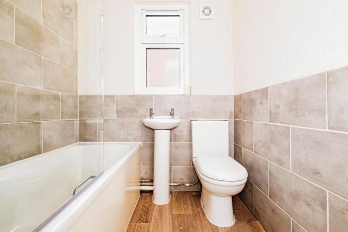 1 Bedroom Apartment For Sale In Rowlands Road, Worthing, BN11
