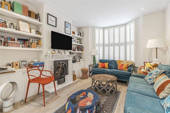 3 Bedroom Terraced House For Sale In Burnthwaite Road, London, SW6