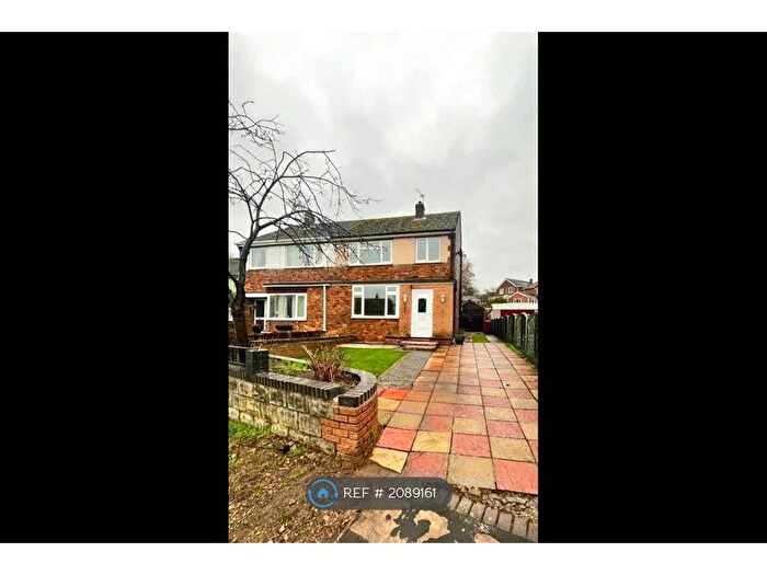 3 Bedroom Semi-Detached House To Rent In Low Leys Road, Scunthorpe, DN17