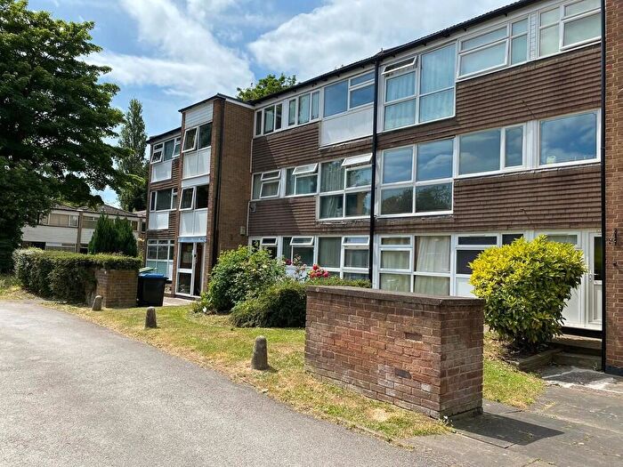 2 Bedroom Flat For Sale In Chelmesford Court, Nash Square, Perry Barr, Birmingham, B42